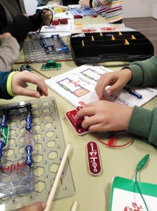 Taller extraescolar circuits elèctrics Snap Circuits STEM