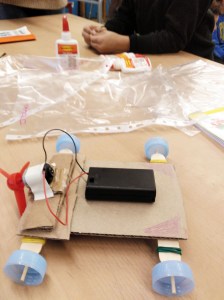 Taller Cotxes Elèctrics Extraescolars STEAM Barcelona