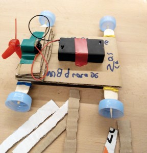 Taller Cotxes Elèctrics Extraescolars STEAM Barcelona