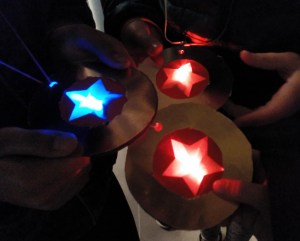 Tallers Extraescolars Tecnologia Maker STEAM Barcelona Decoracions de Nadal amb LEDs