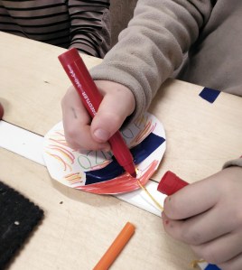 Tallers Extraescolars Tecnologia Maker STEAM Barcelona Decoracions de Nadal amb LEDs