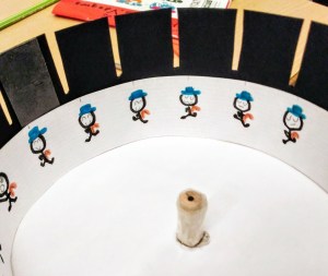 Taller Construcció Zoòtrop Extraescolars STEAM