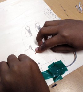 Tallers Extraescolars Ciència STEAM Circuits Elèctrics