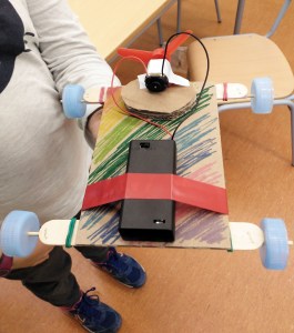 Taller Cotxes Elèctrics Extraescolars STEAM