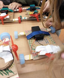 Taller Cotxes Elèctrics Extraescolars STEAM