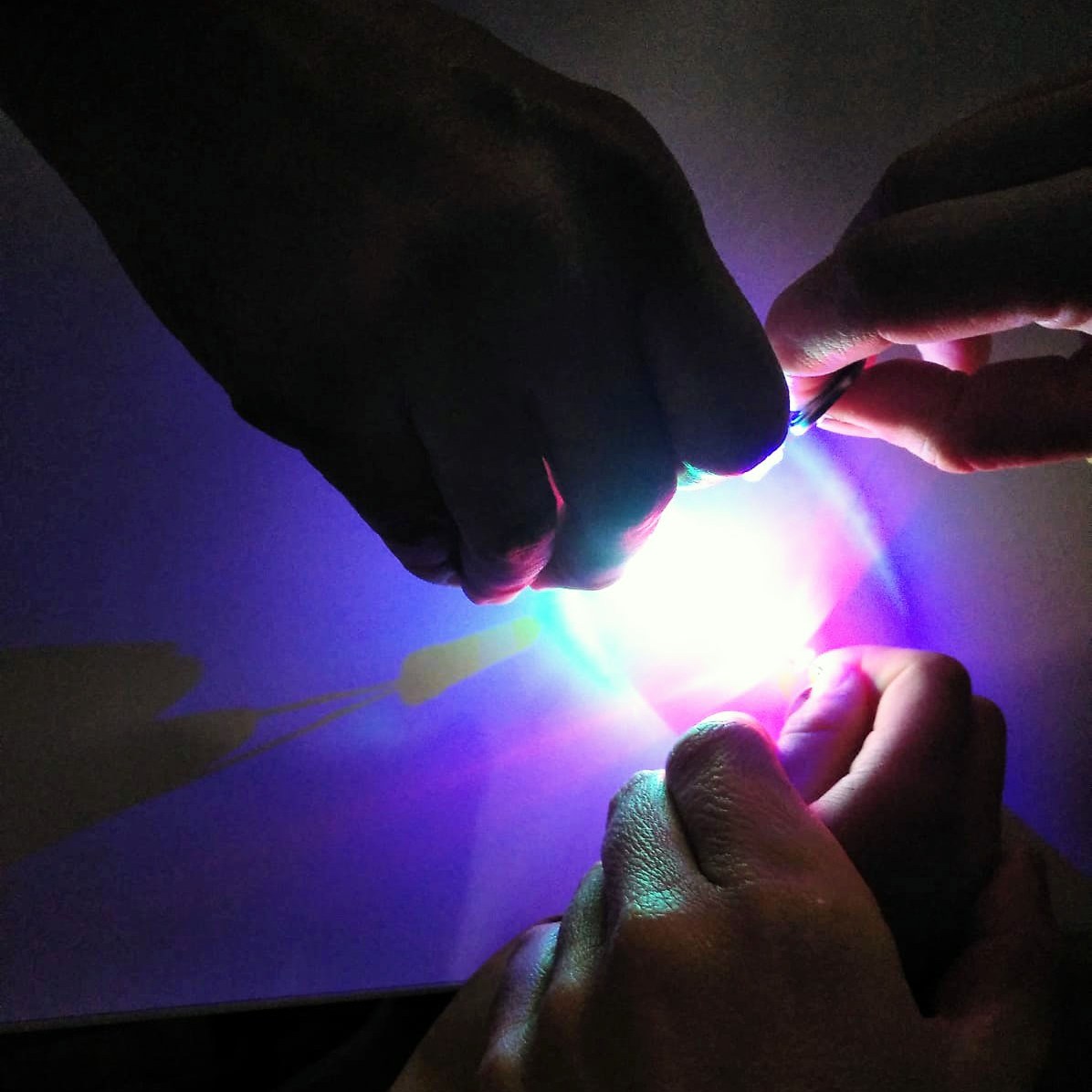 Taller Llum Colors Ciència Educació Primària STEAM