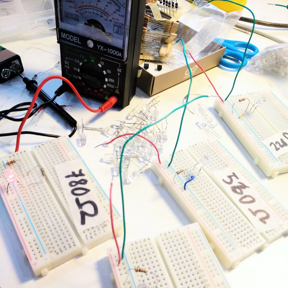 Tallers Ciència Tecnologia STEAM Circuits Elèctrics