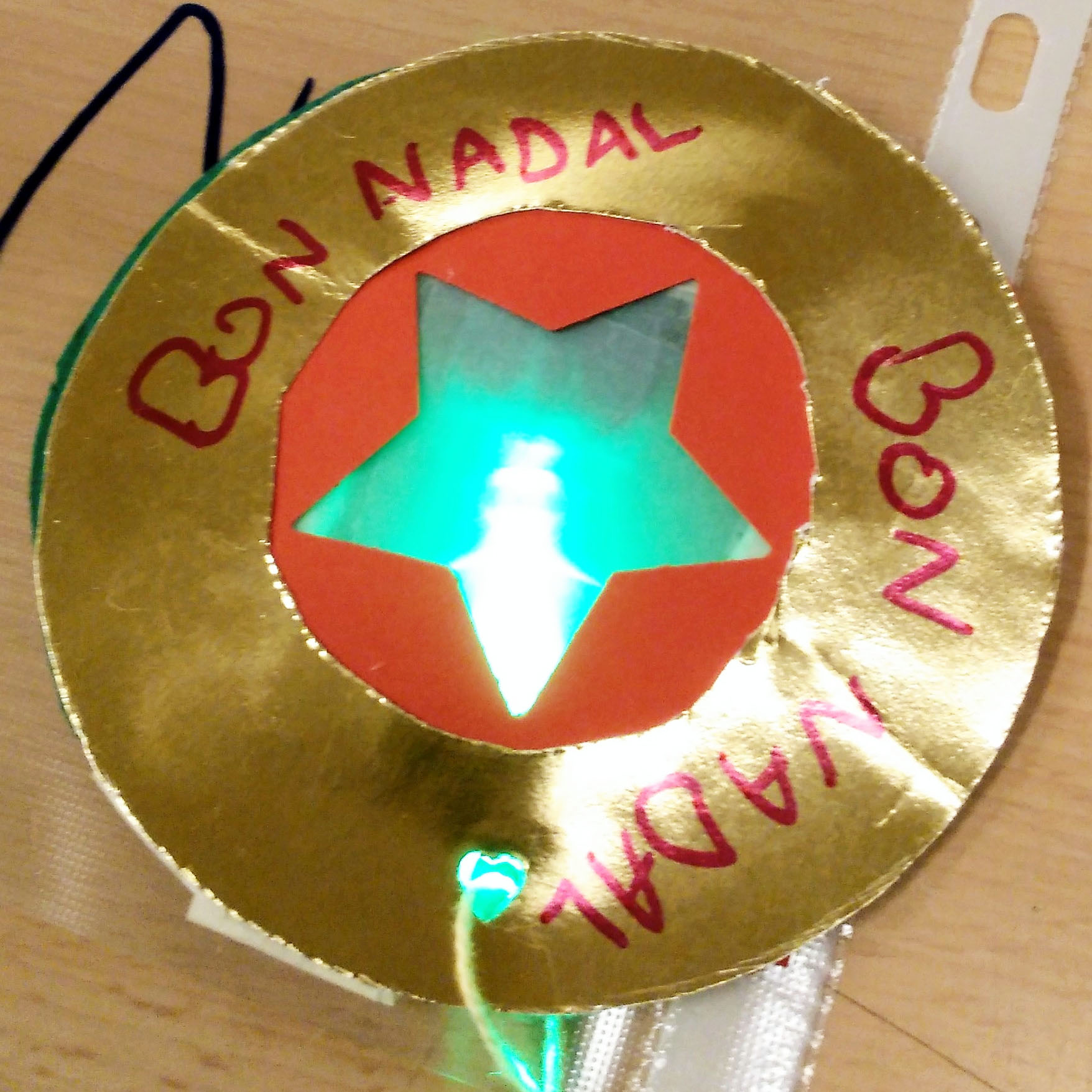 Tallers Extraescolars Tecnologia Maker STEAM Barcelona Decoracions de Nadal amb LEDs