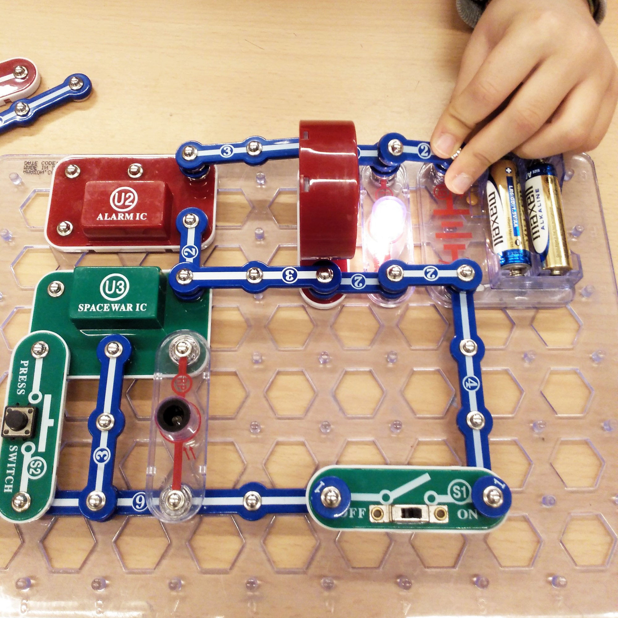 Tallers Ciència Tecnologia STEAM Circuits Elèctrics