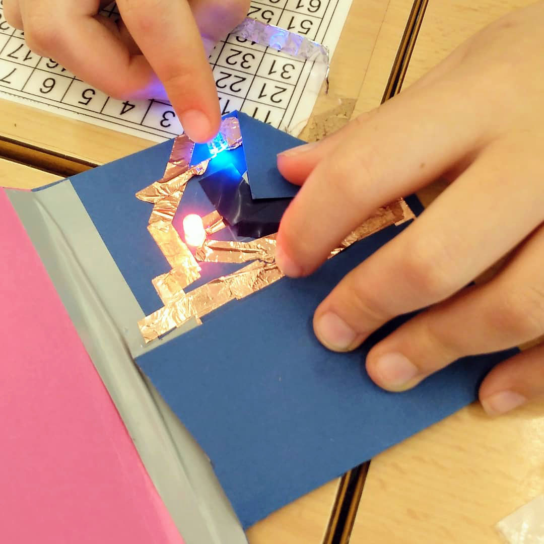 Tallers Ciència Tecnologia STEAM Circuits Elèctrics