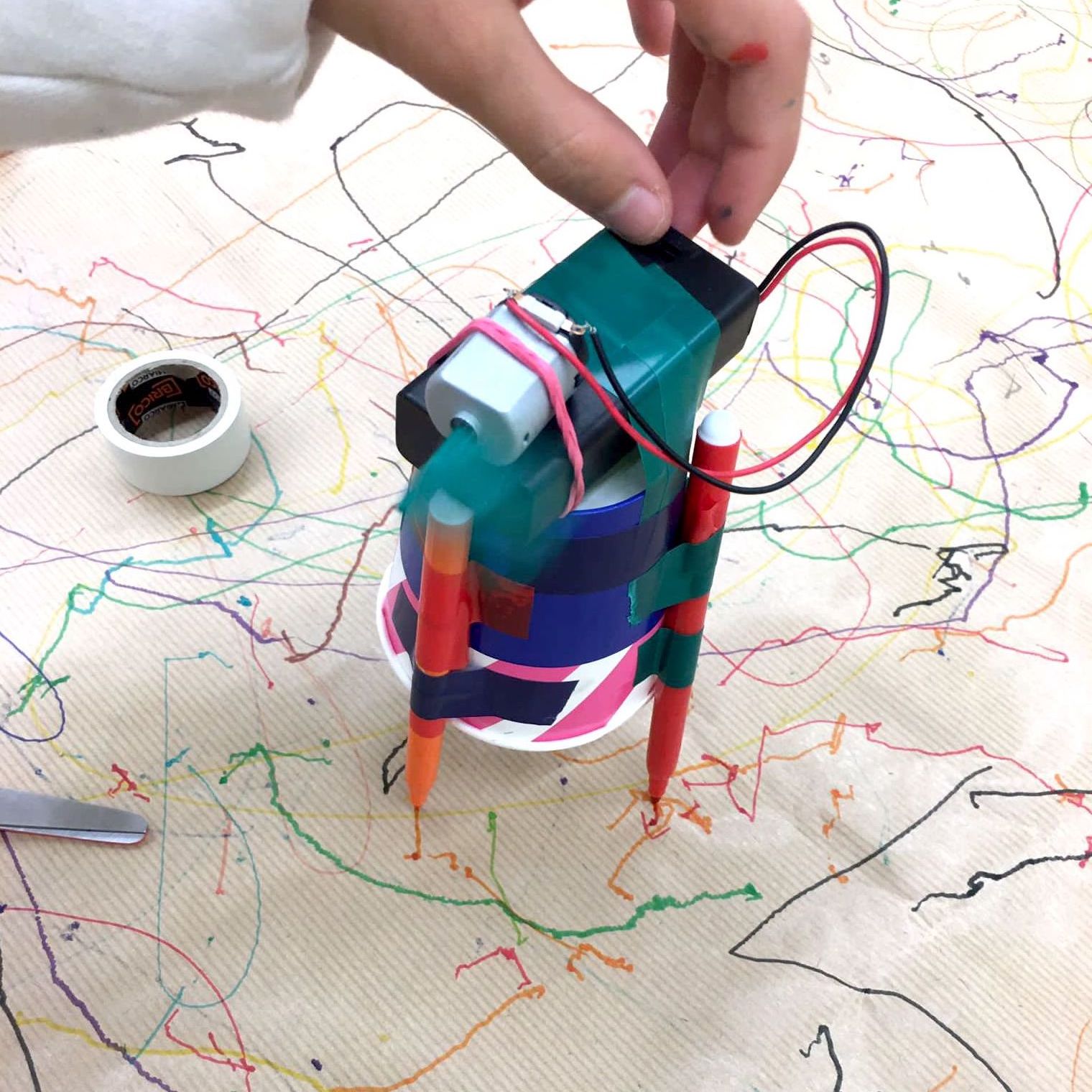 Taller Robòtica Drawbots Extraescolars Escoles STEAM