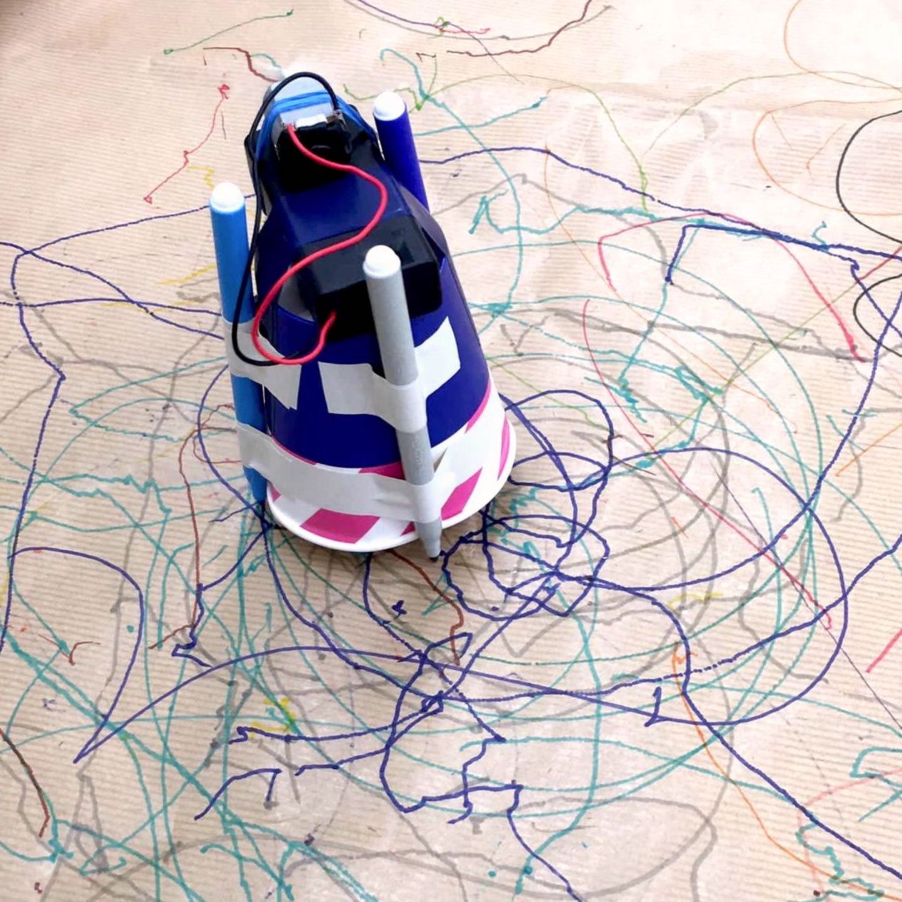 Taller Robòtica Drawbots Extraescolars Escoles STEAM