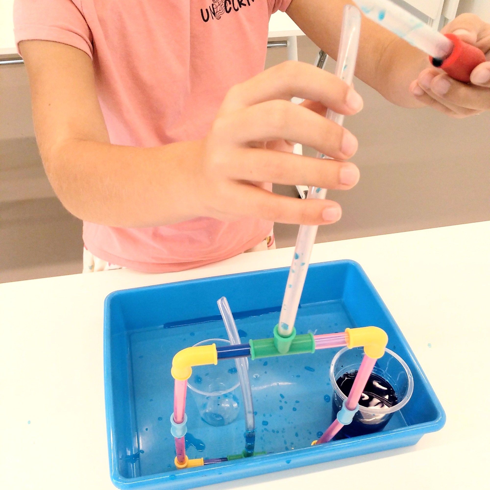 Taller Ciència Física Hidràulica STEAM Escoles Biblioteques