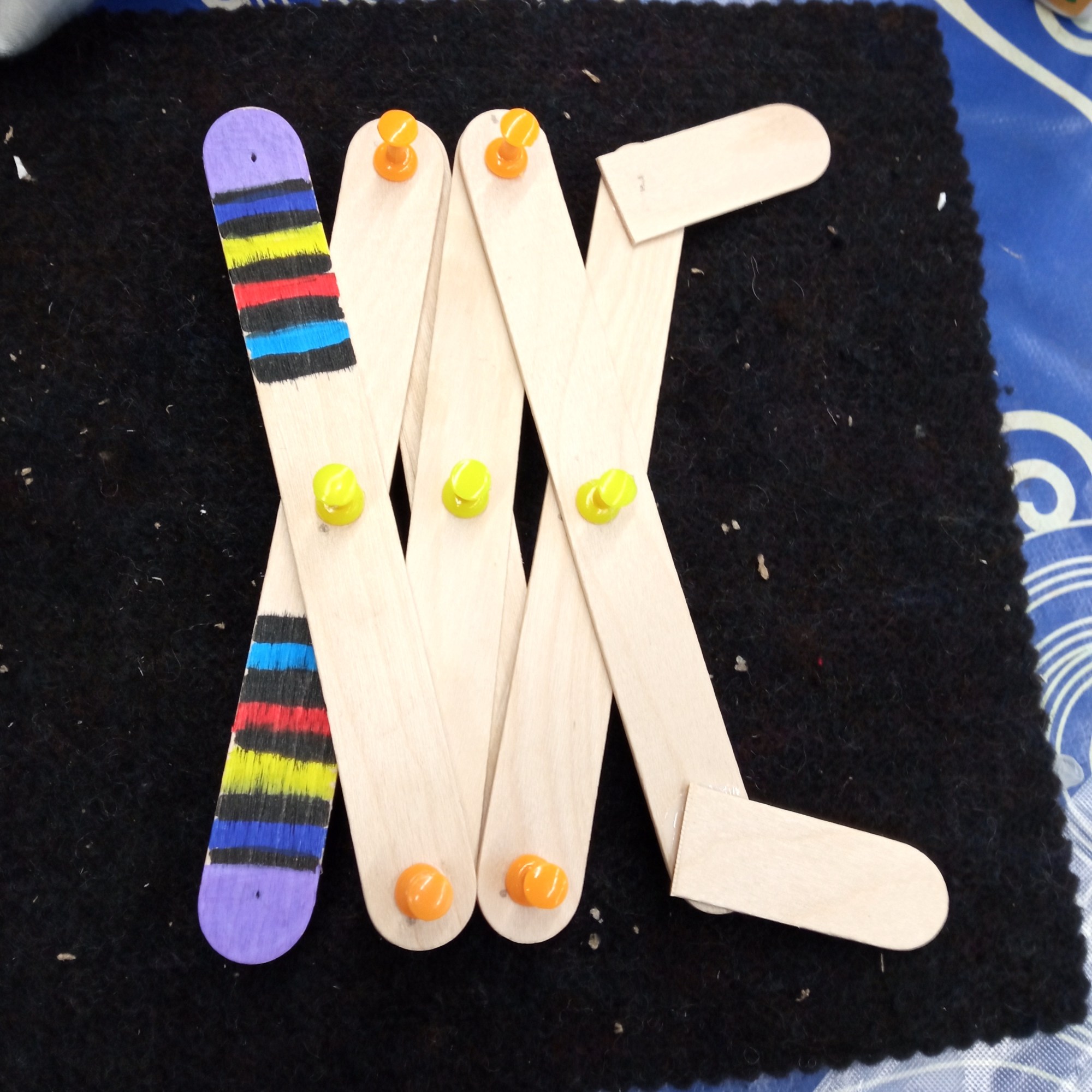 Taller Ciència Tecnologia STEAM braç robòtic extensible UltraHand