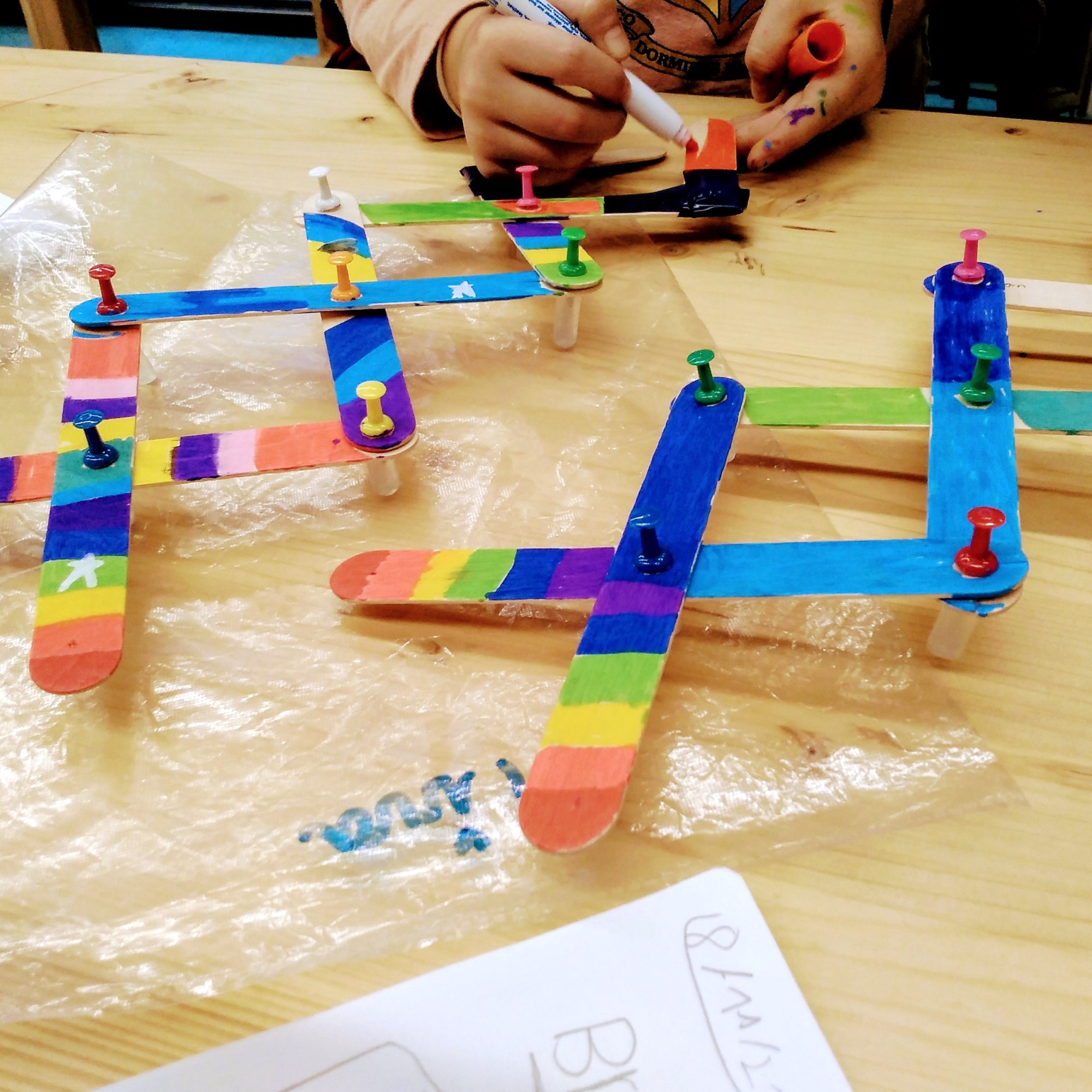 Taller Ciència Tecnologia STEAM braç robòtic extensible UltraHand